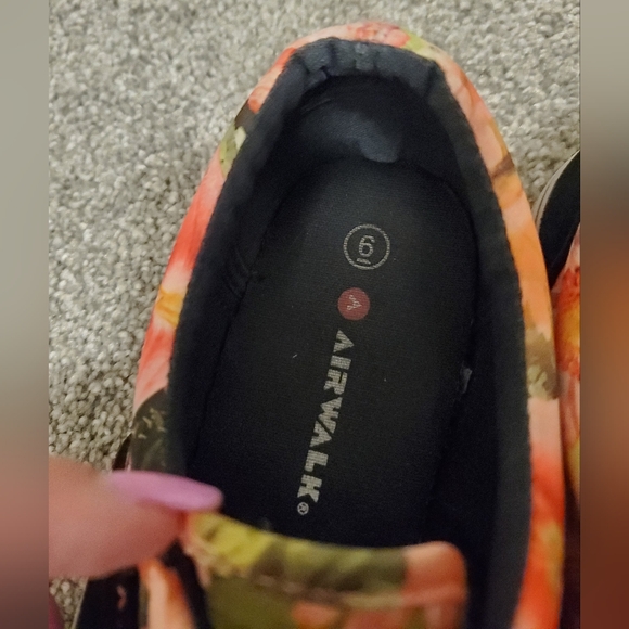 Ladies Airwalks sz.6 Tropical clean - Picture 3 of 5